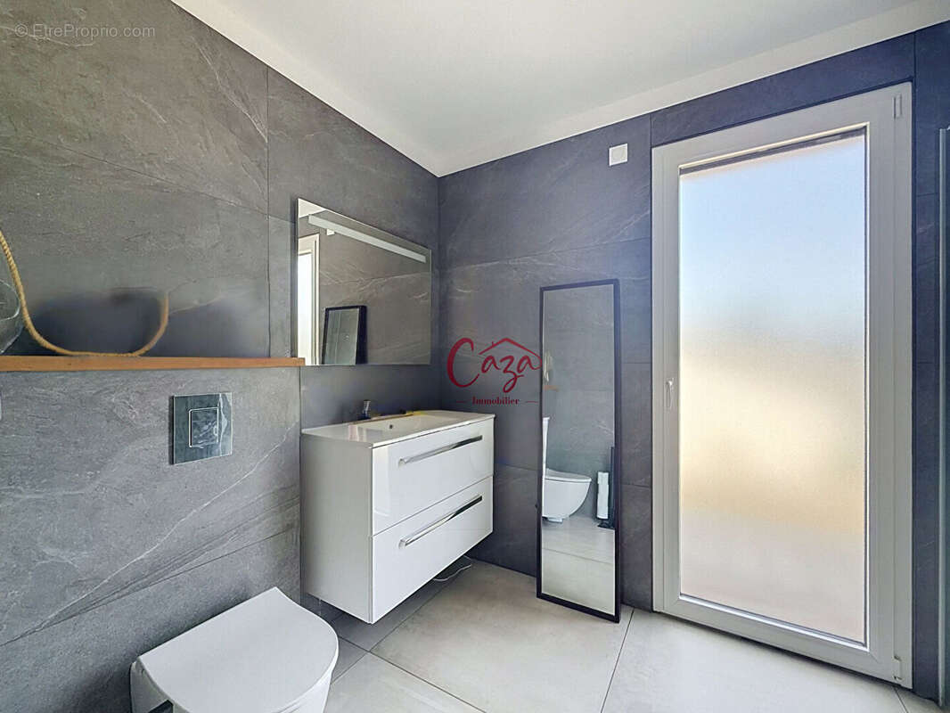 Maison récente de plain pied 145 m2 , - photo 9