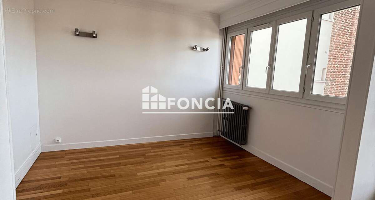 Appartement à VERRIERES-LE-BUISSON