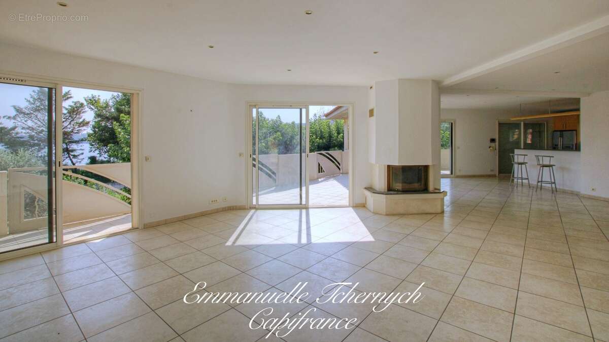 Maison à vendre Istres – Vue sur l’Étang de l’Olivier – Maison 143m² – Terrain 2 050 m² - photo 13