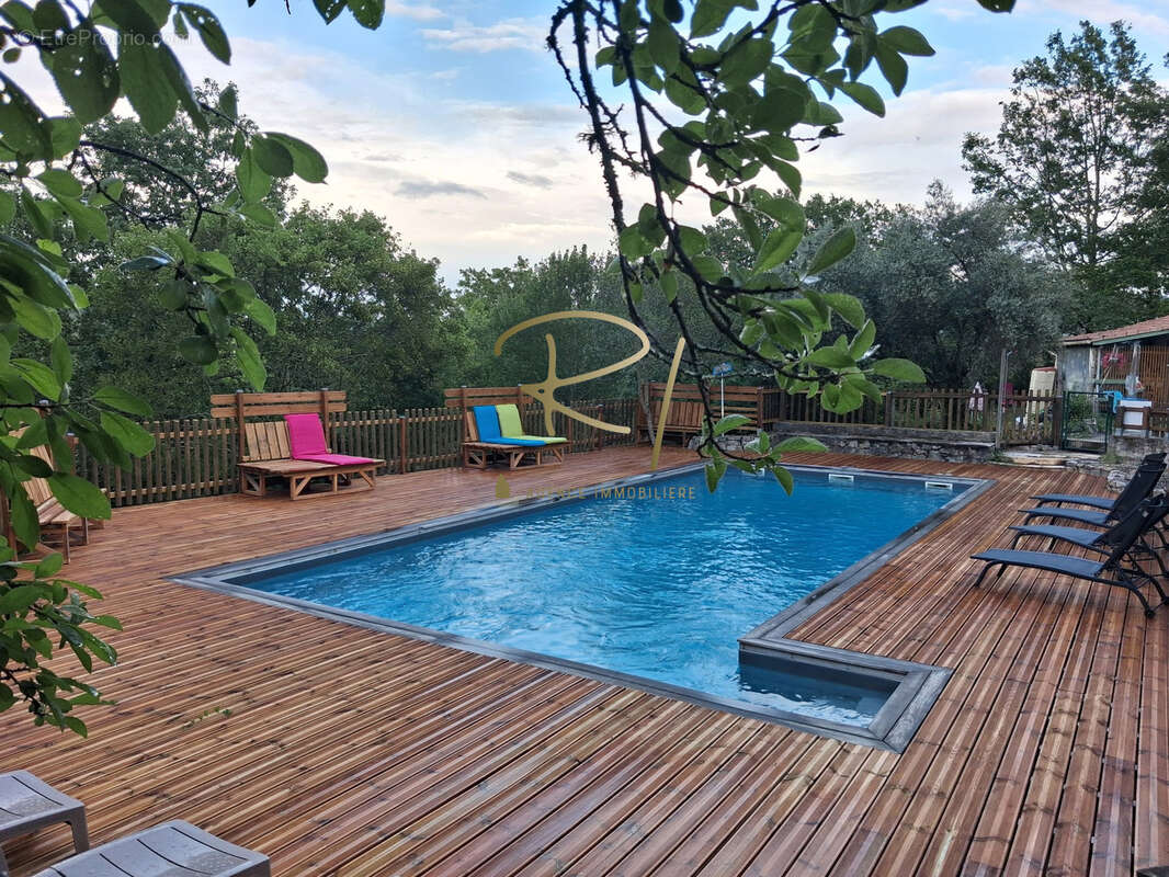 Chalet avec terrasse et piscine - SUD ARDECHE - photo 2