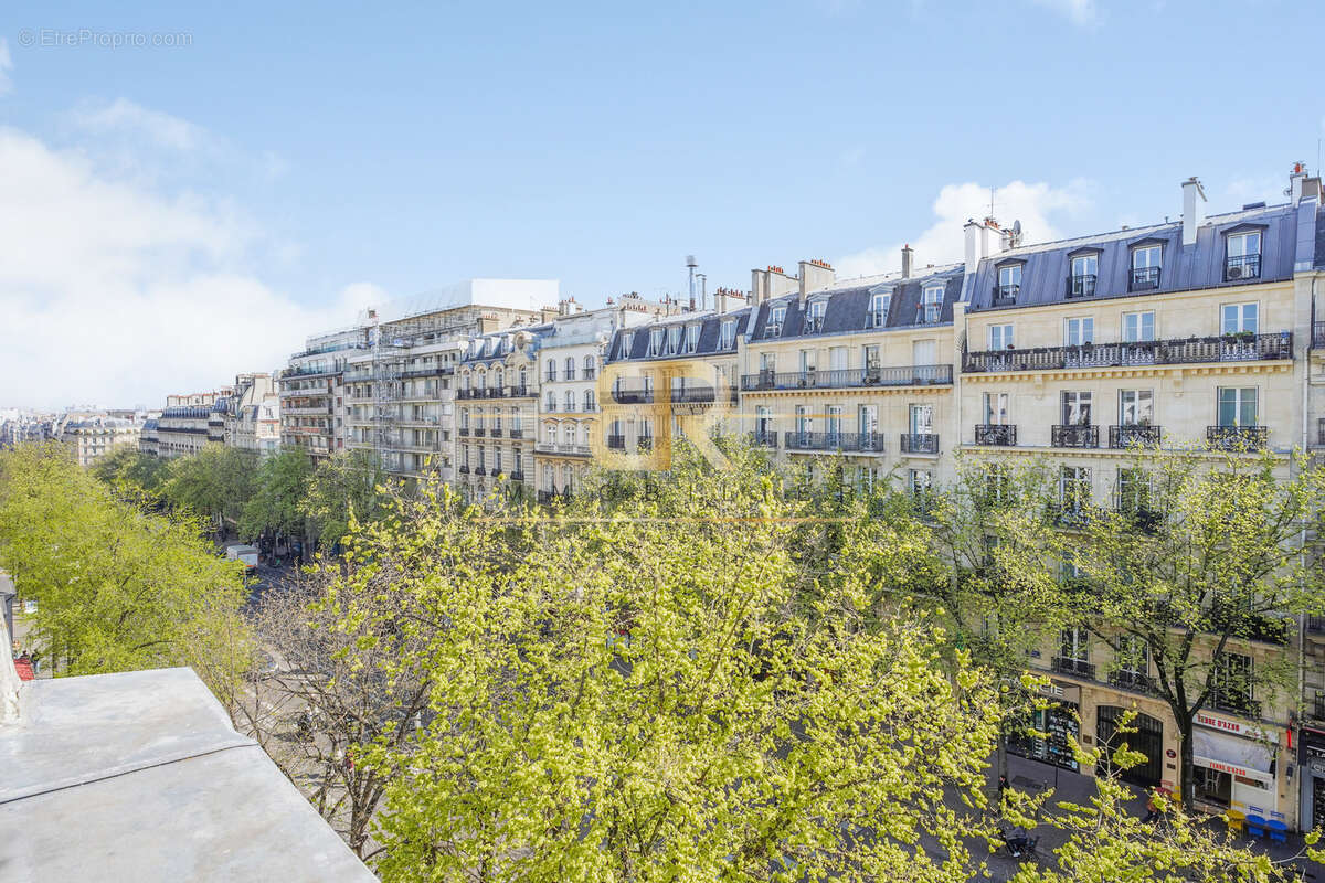 Appartement à PARIS-17E