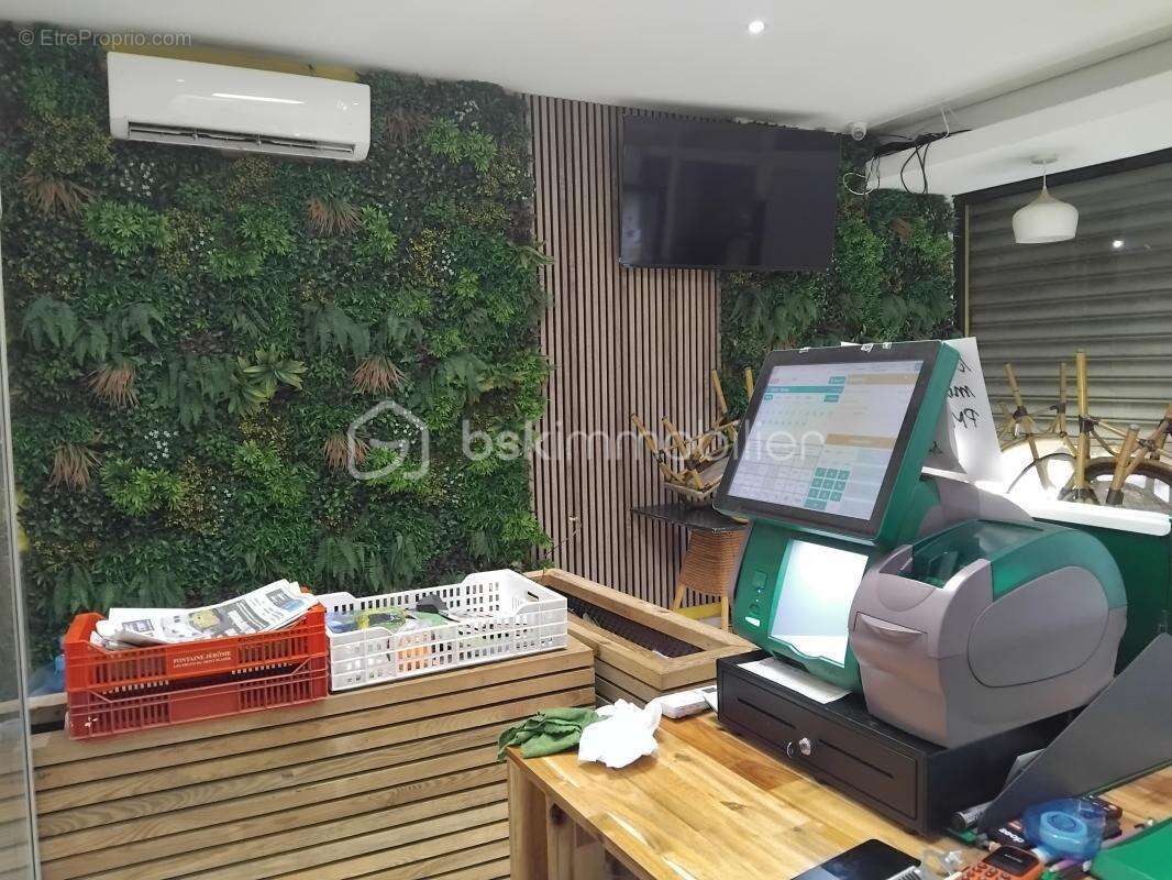 Commerce à SAINT-PIERRE