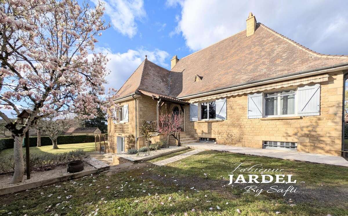 Photo 2 - Maison à CENAC-ET-SAINT-JULIEN