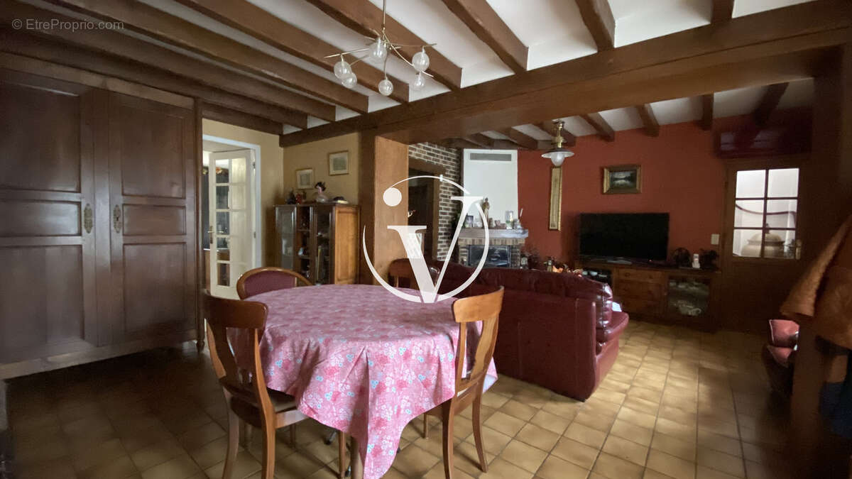 Maison à VILLEMARDY