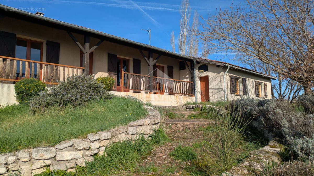Maison à FAYSSAC