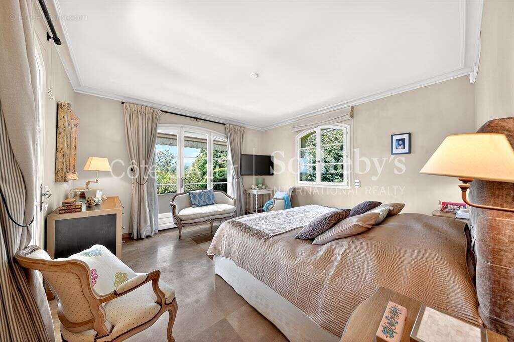 Maison à MOUGINS