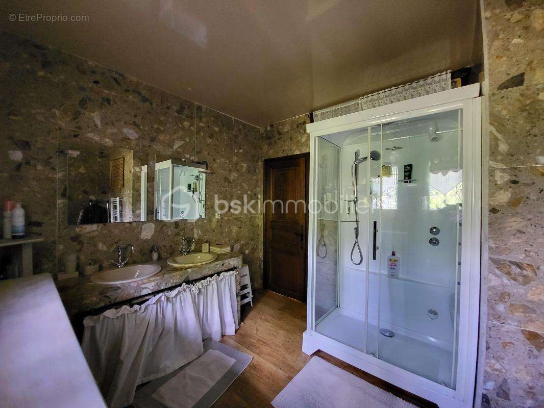 Maison à BOUZY-LA-FORET