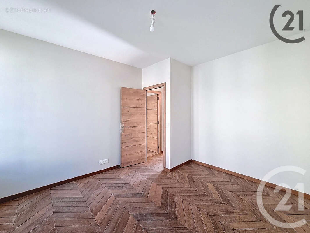 Appartement à BRIE-COMTE-ROBERT