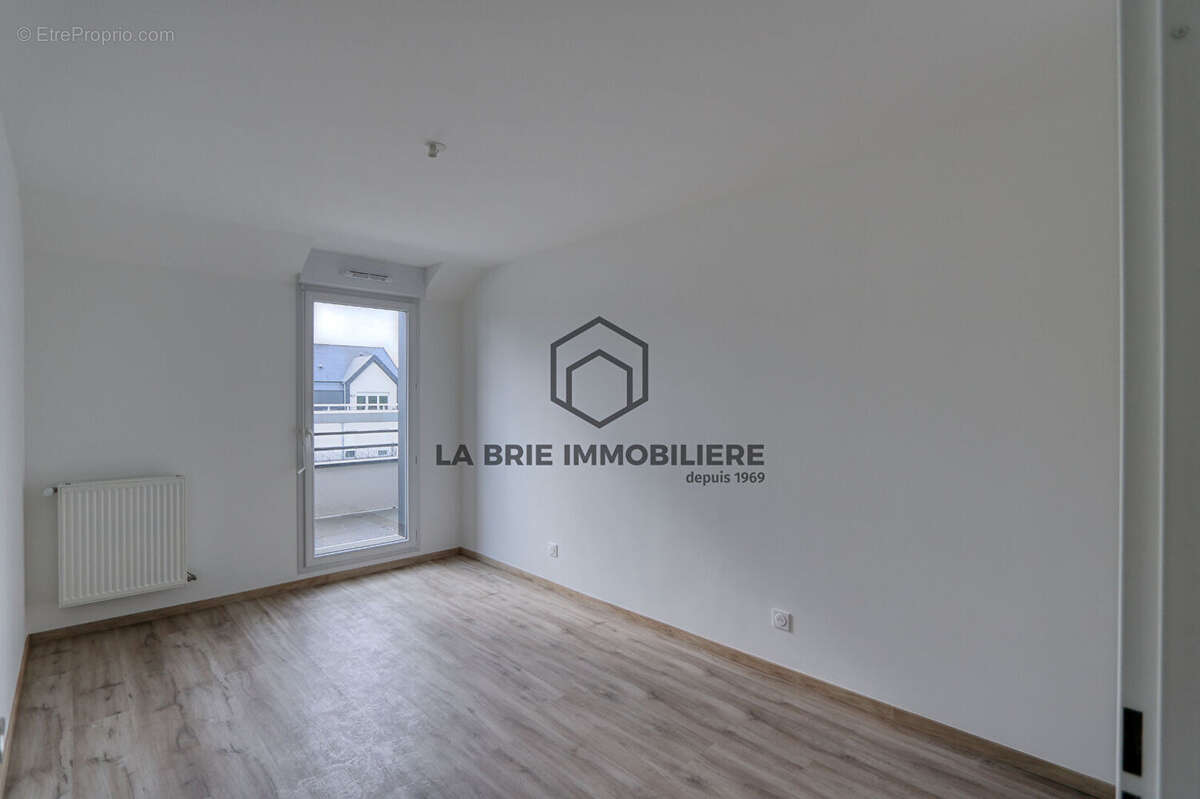 Appartement à EMERAINVILLE
