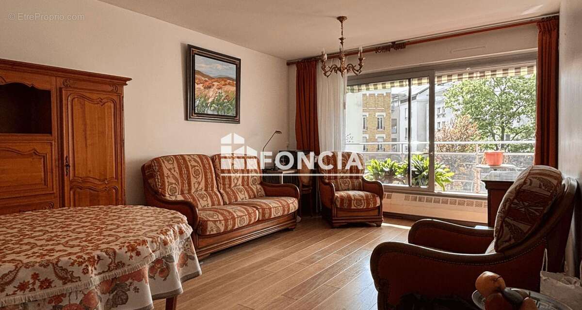 Appartement à PARIS-12E