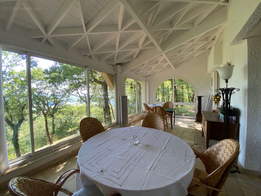 Maison à PUY-L&#039;EVEQUE