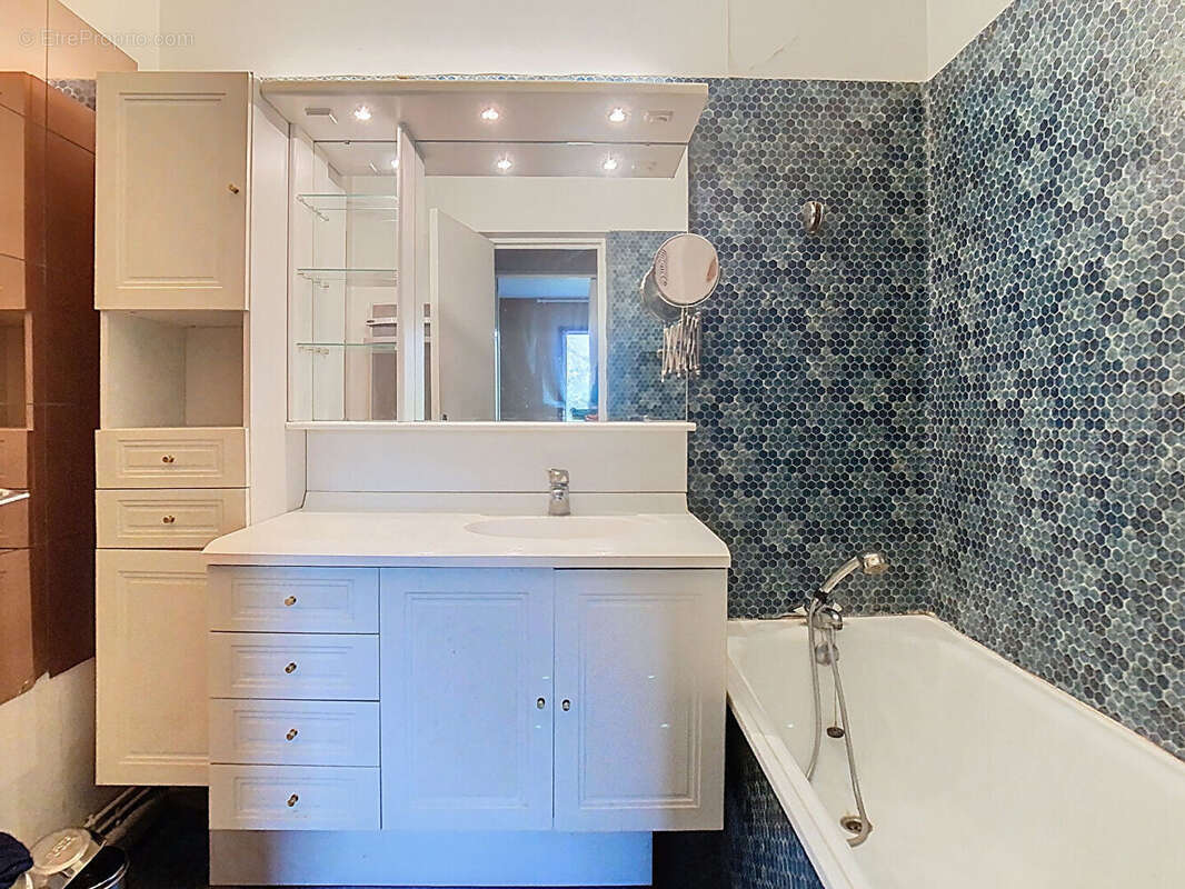 Maison à VILLENAVE-D'ORNON