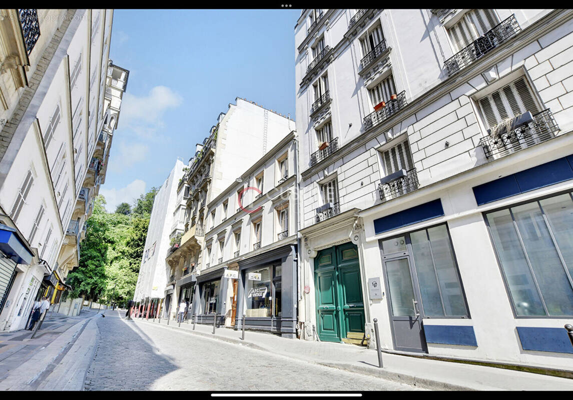 Appartement à PARIS-18E