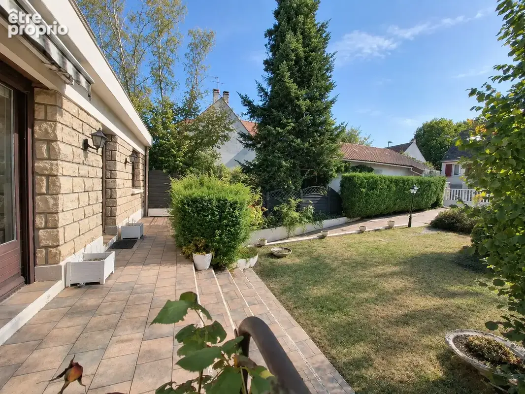 Photo Maison à Villebon-Sur-Yvette au prix de 450 000€