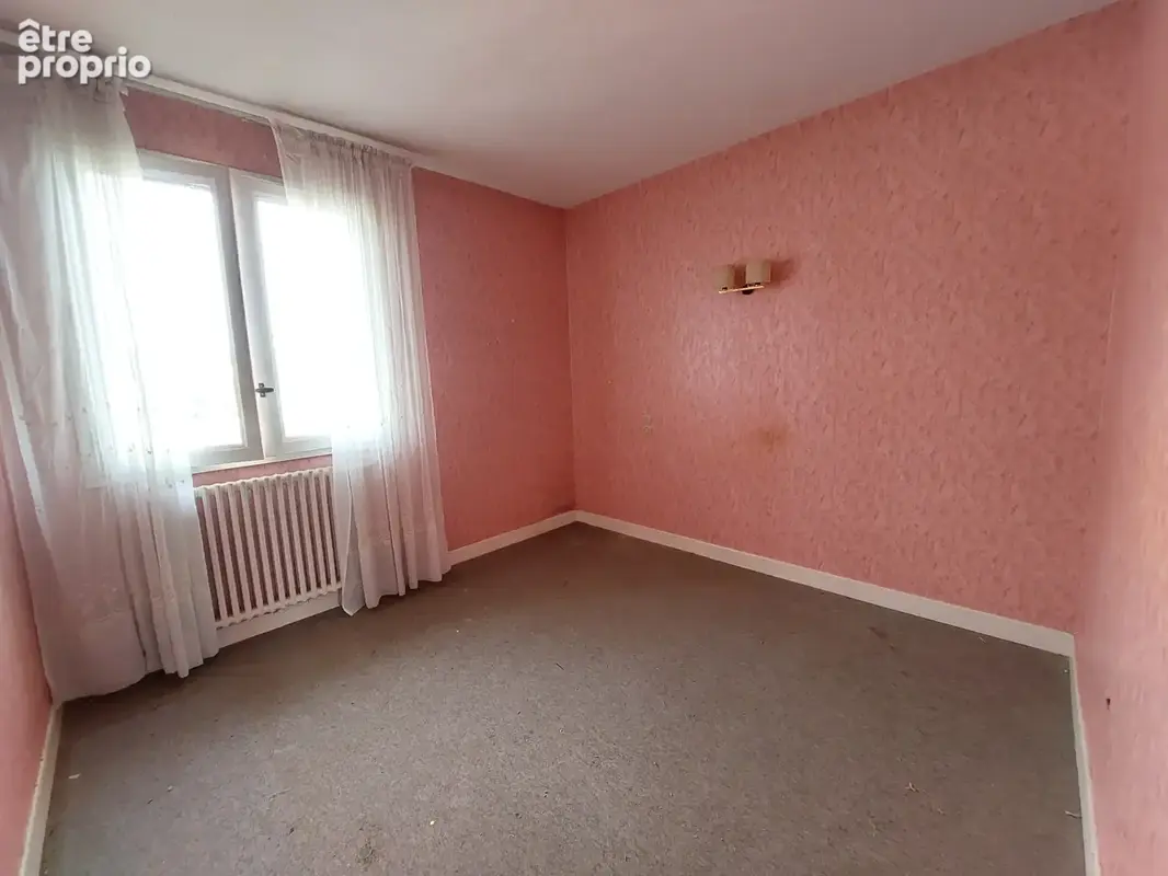 Maison avec sous-sol et joli terrain - photo 7