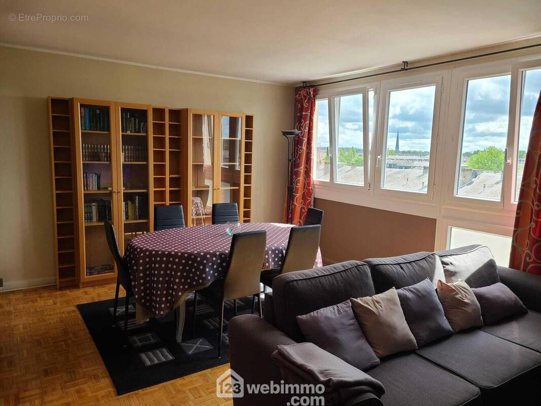 Appartement à COMPIEGNE