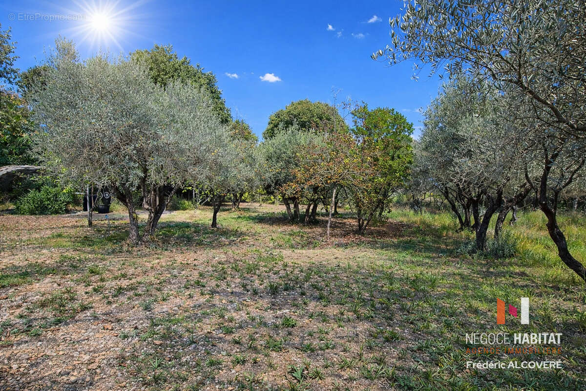 Terrain à SOMMIERES