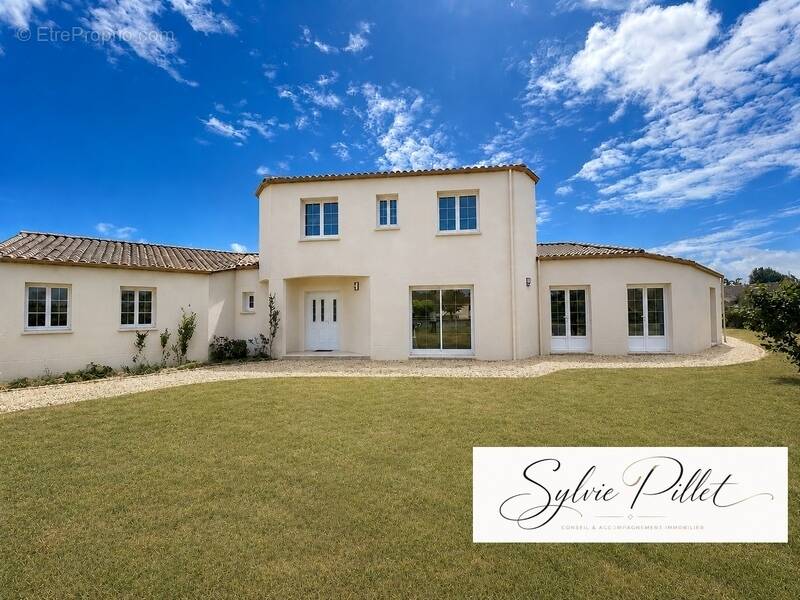 Maison à SAINT-MICHEL-EN-L'HERM