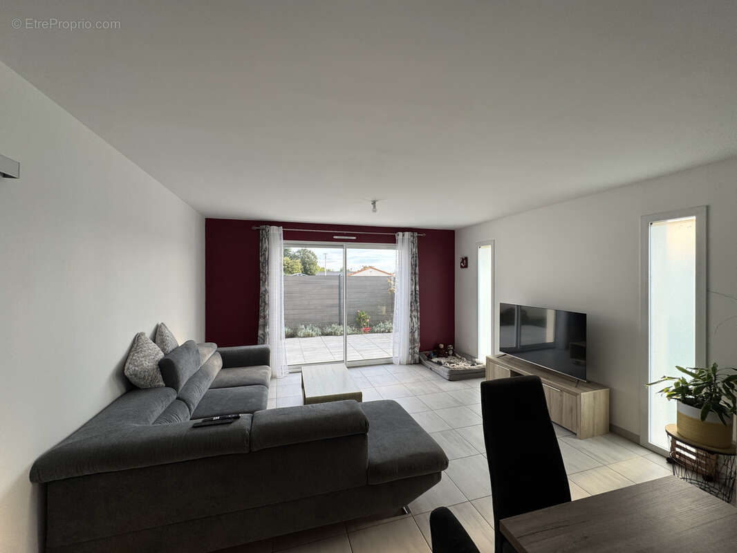 Maison à ROCHES-PREMARIE-ANDILLE