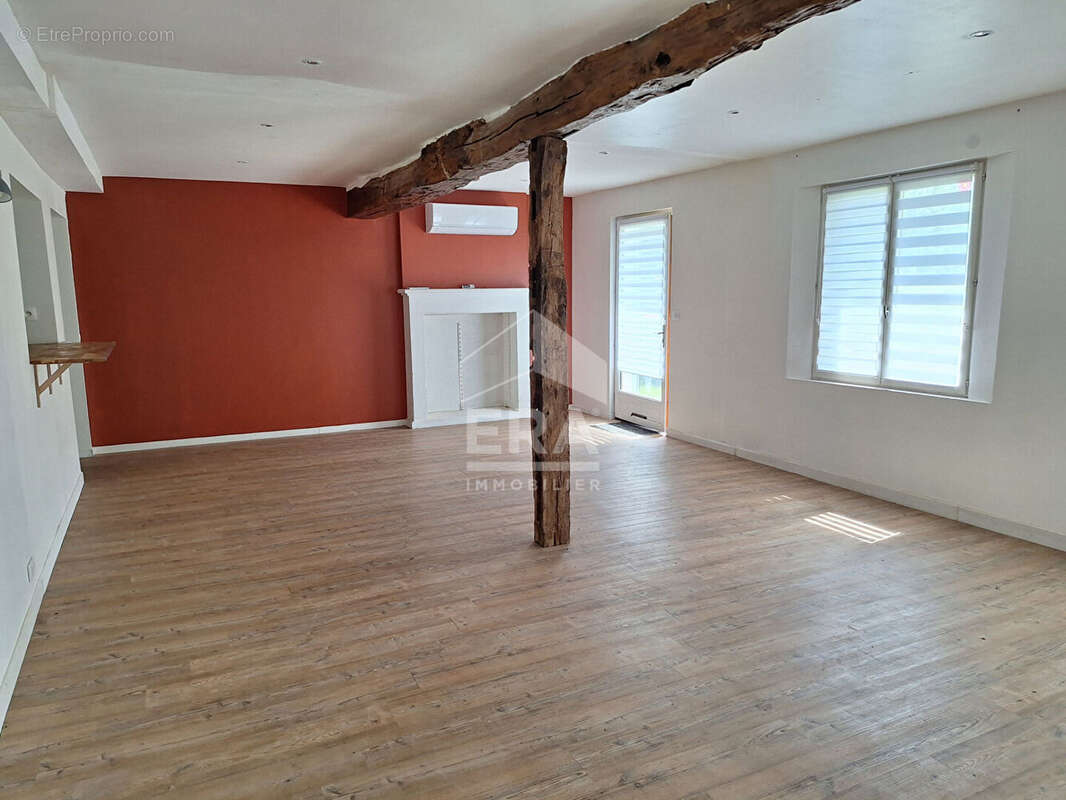 Maison à MONTPON-MENESTEROL