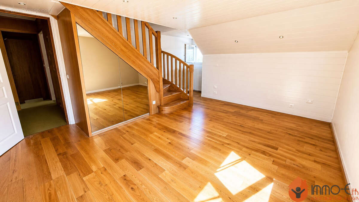Maison 295 m² à Meaux  - photo 7