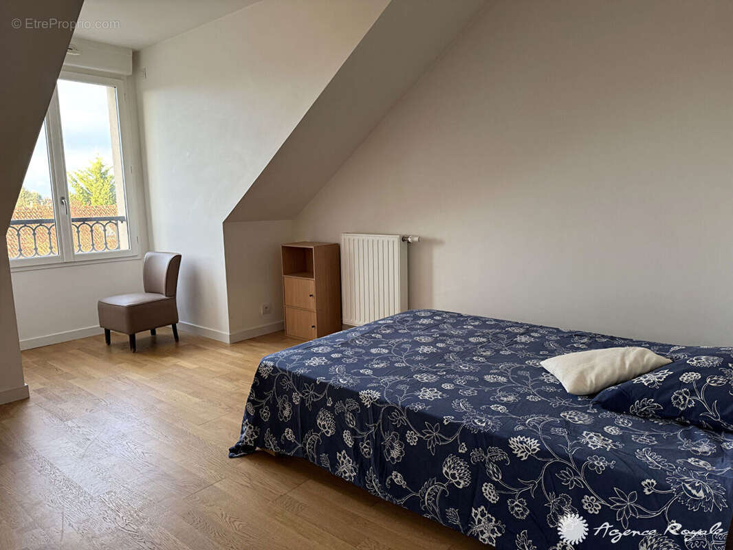 Appartement à MAREIL-MARLY