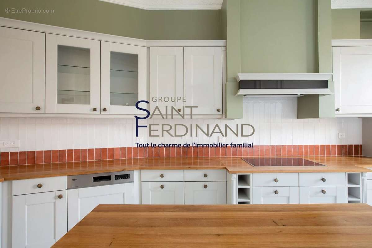 Appartement à PARIS-10E