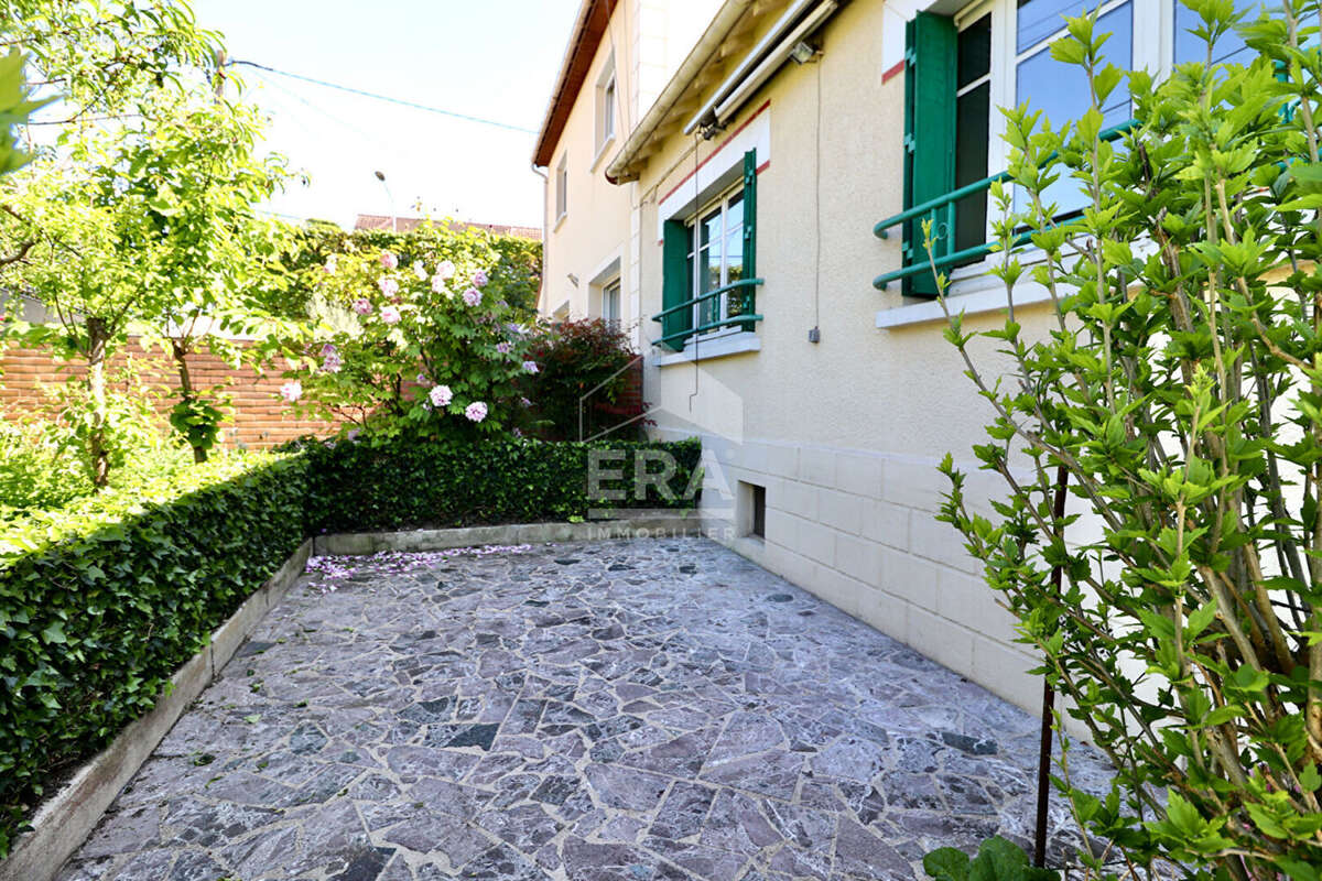 Maison à CHAMPS-SUR-MARNE