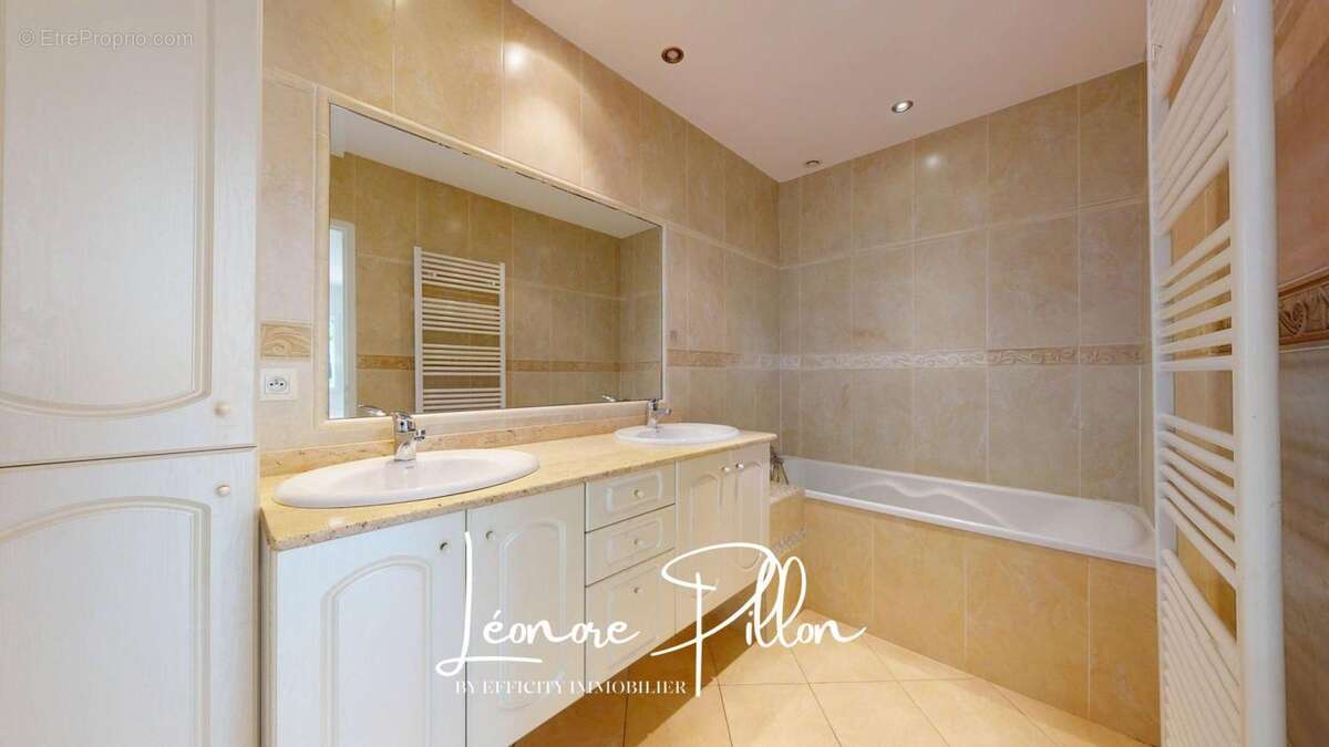 Maison 215 m² à Cessieu  - photo 11