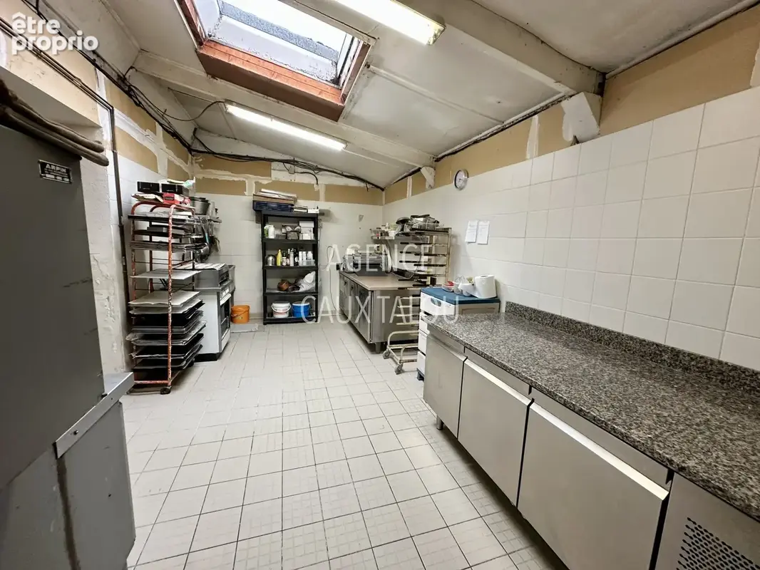 Fresnoy-folny   boulangerie + habitation + batiments - photo 7