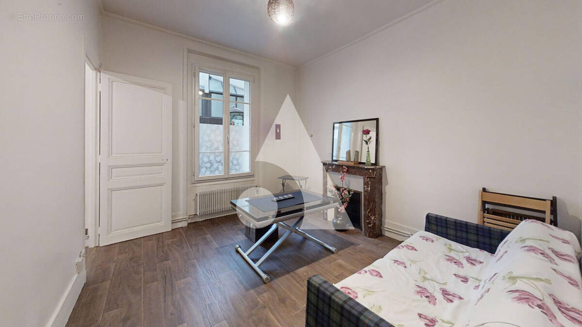 Appartement à LA GARENNE-COLOMBES