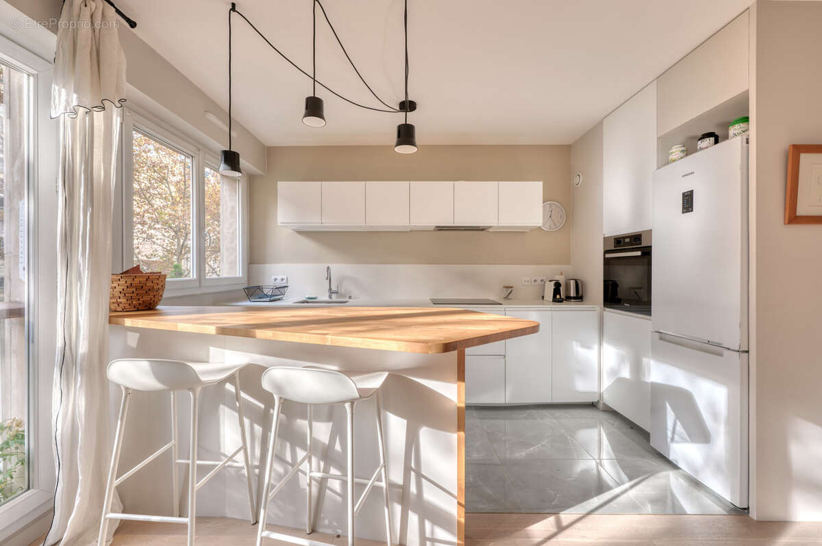 Appartement à PARIS-18E