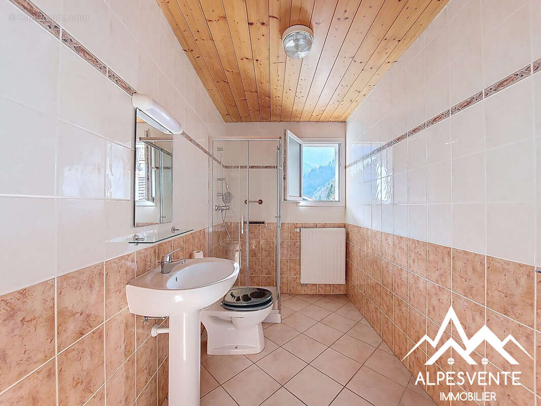 Appartement à VAILLY