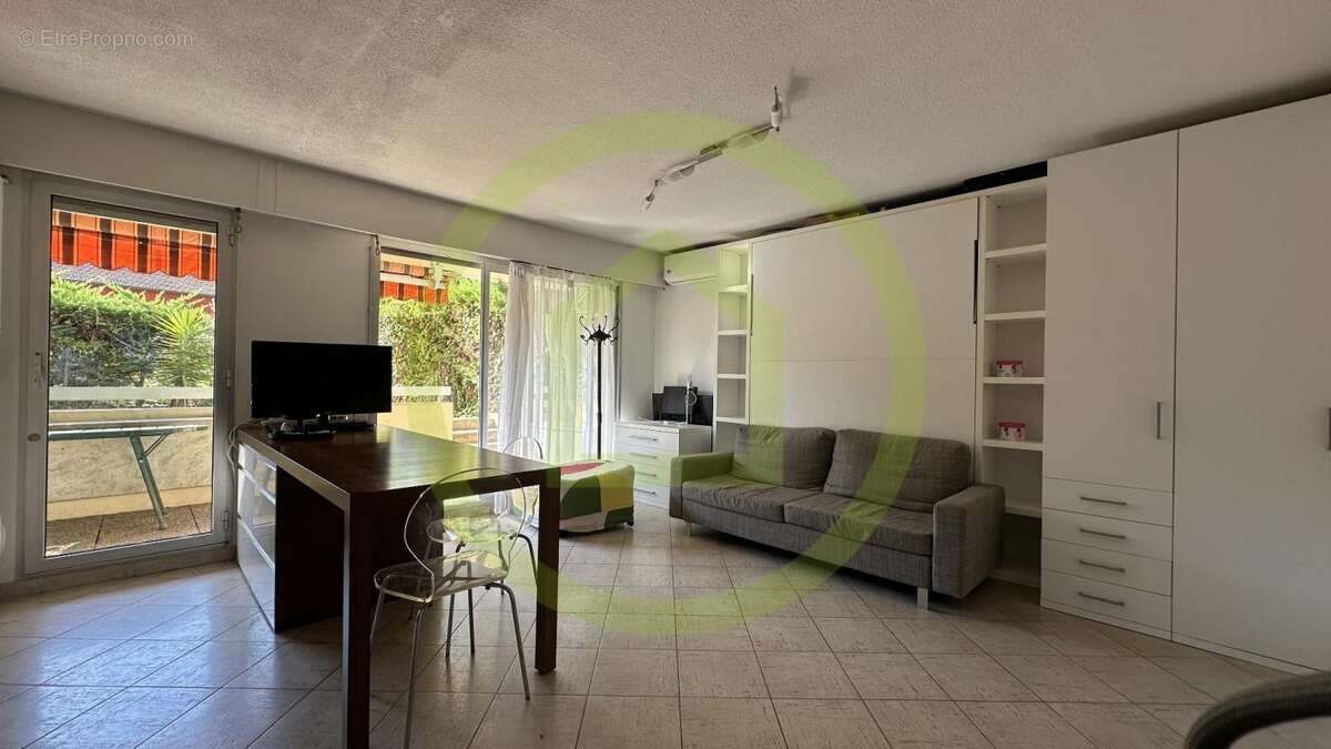 Appartement à ROQUEBRUNE-CAP-MARTIN