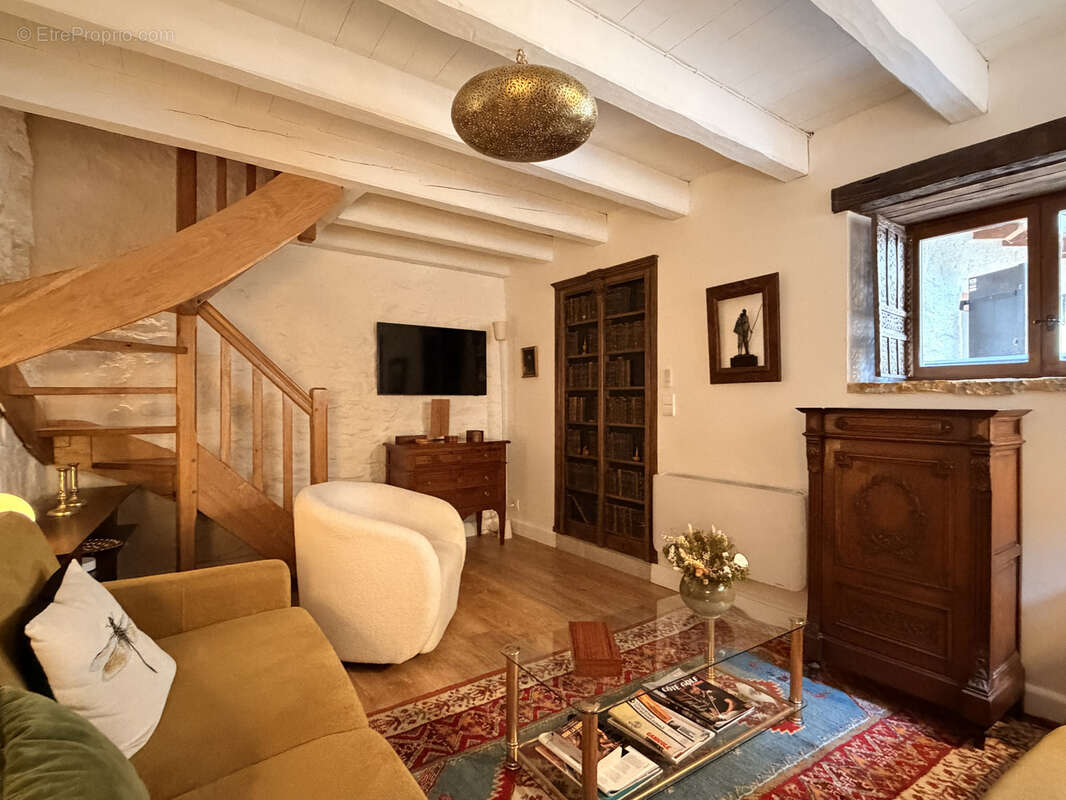 Maison en pierre avec cour au centre de Cajarc - photo 8