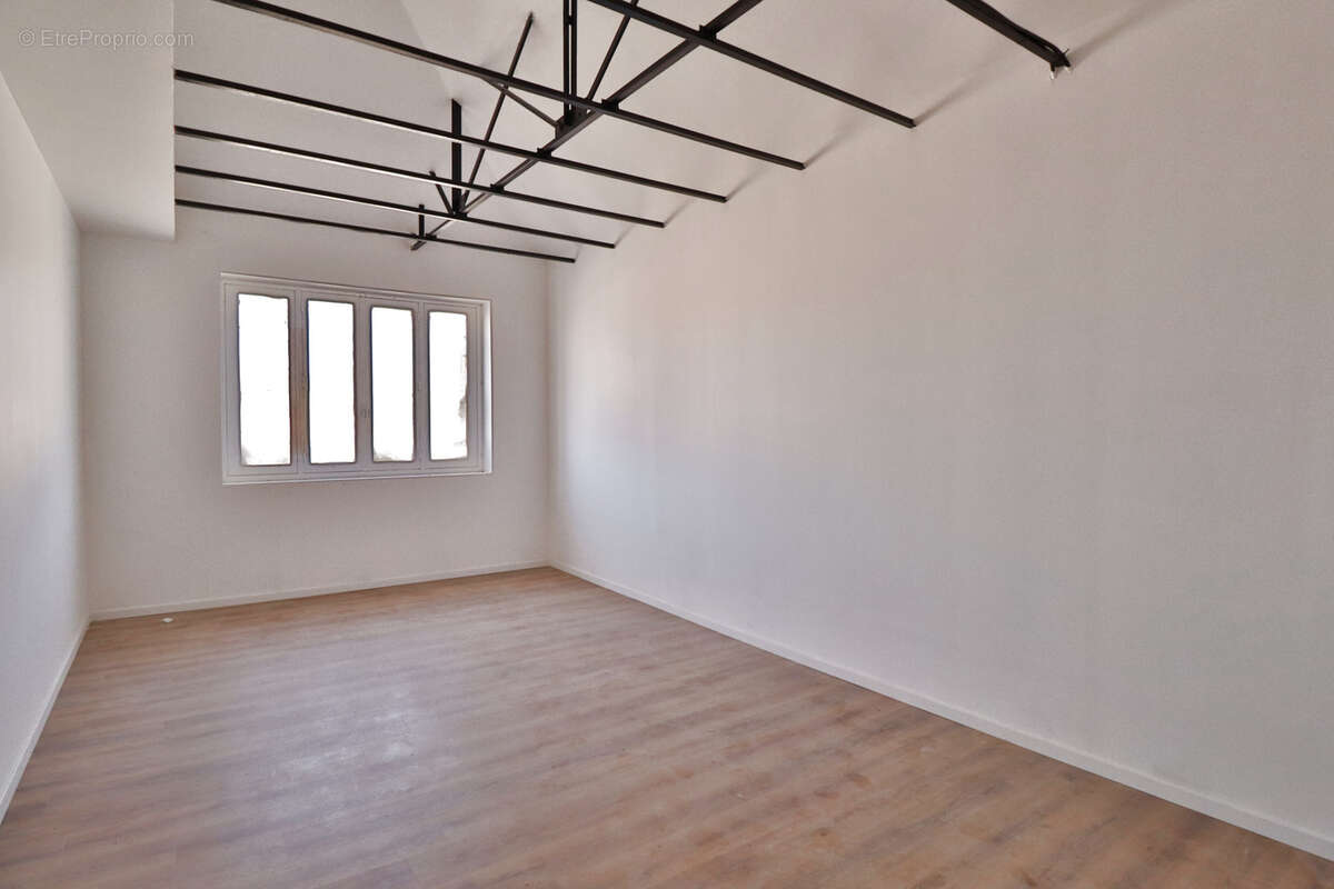 Maison à SAINT-JULIEN-LES-VILLAS