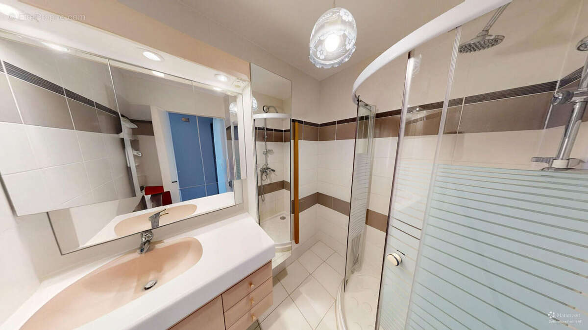 Appartement à LYON-8E