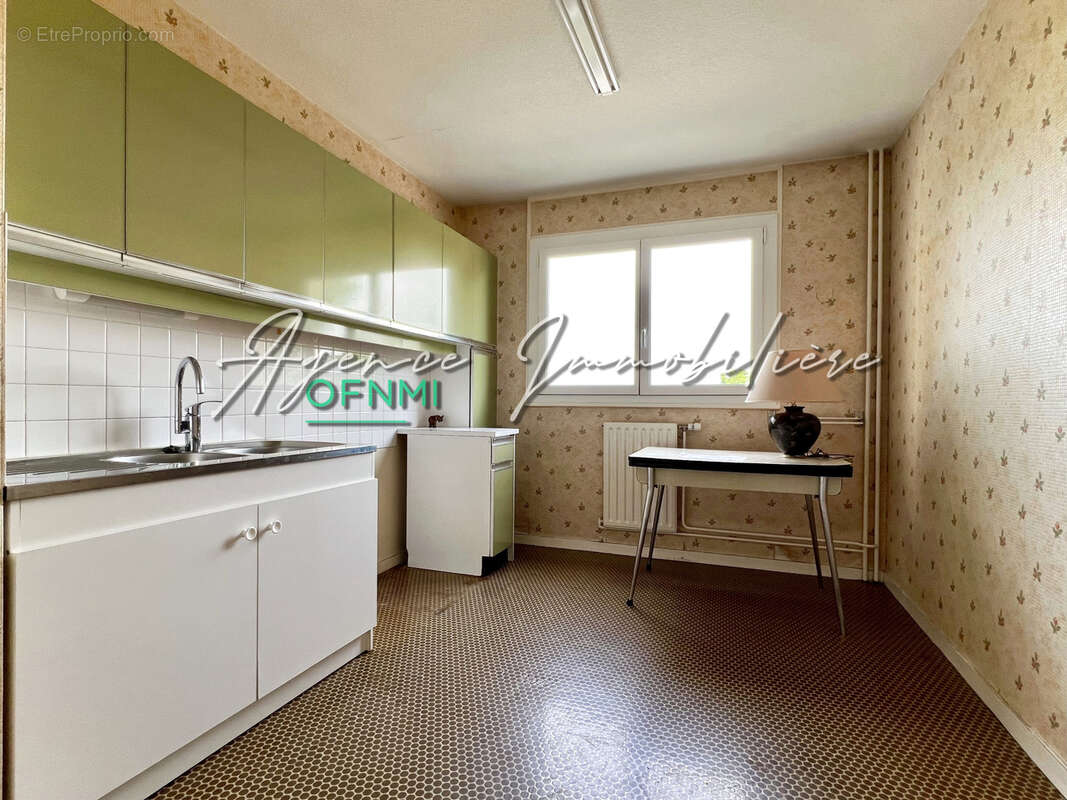 Appartement à SAINT-ETIENNE