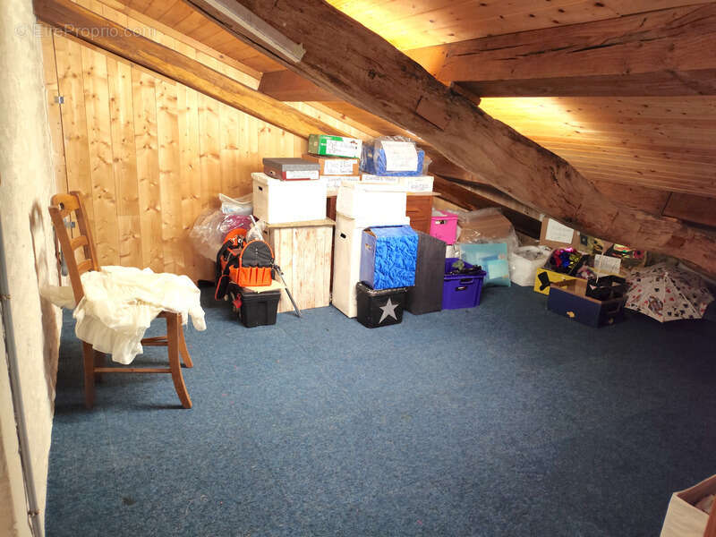 Maison à PREGUILLAC