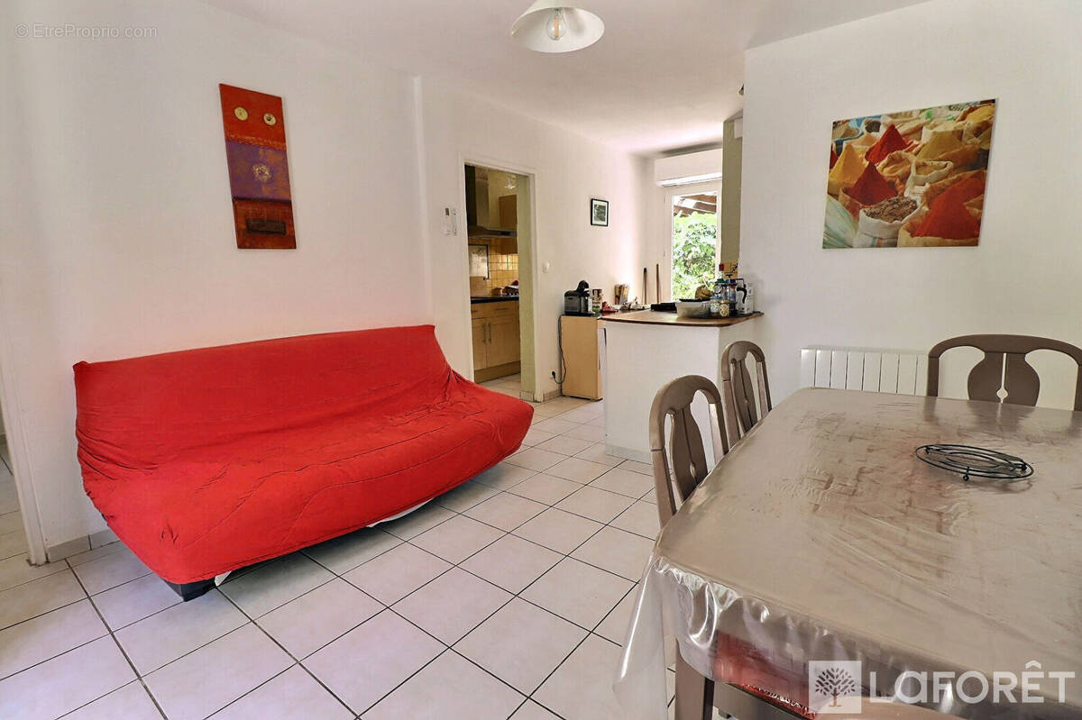 Appartement à LA LONDE-LES-MAURES