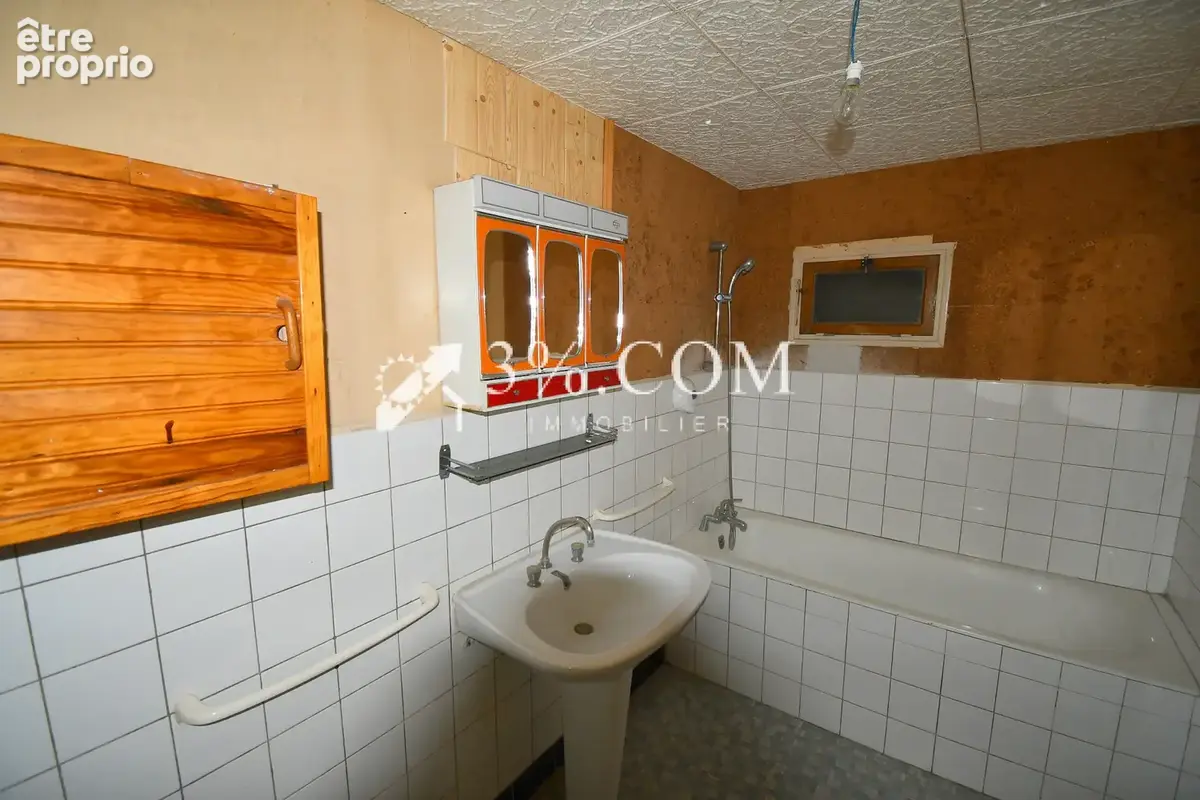 Maison de village avec 3 chambres, jardin de 530 m2, garage et dépendances - photo 22