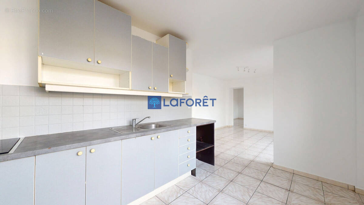 Appartement à SAVIGNY-SUR-ORGE