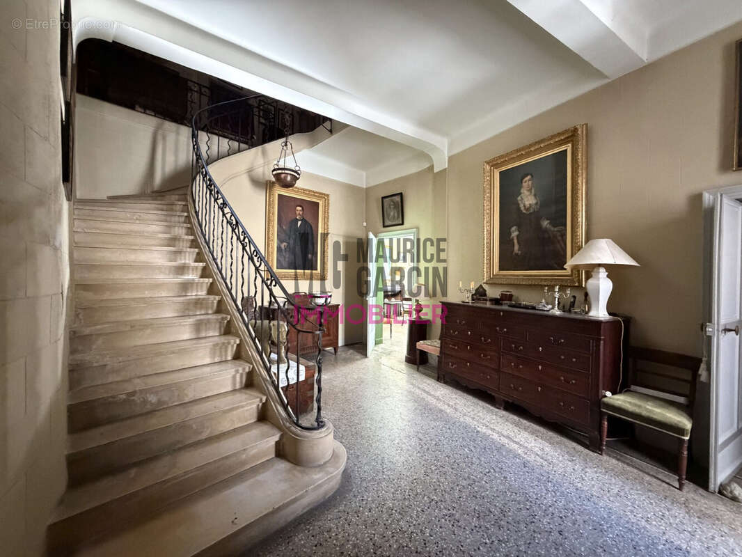 Maison à PERNES-LES-FONTAINES