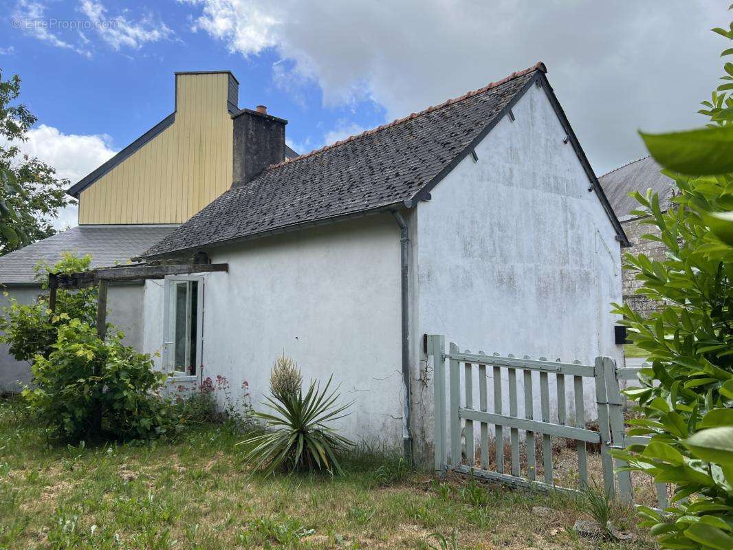 Maison à PLOUNEVEZ-QUINTIN