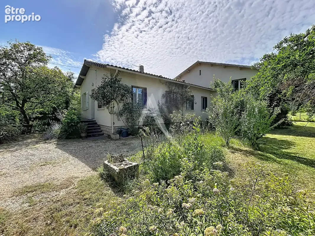 Maison à DURAVEL
