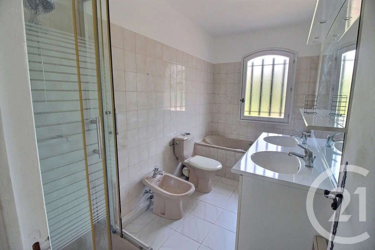 Maison 163 m² à Valbonne  - photo 14