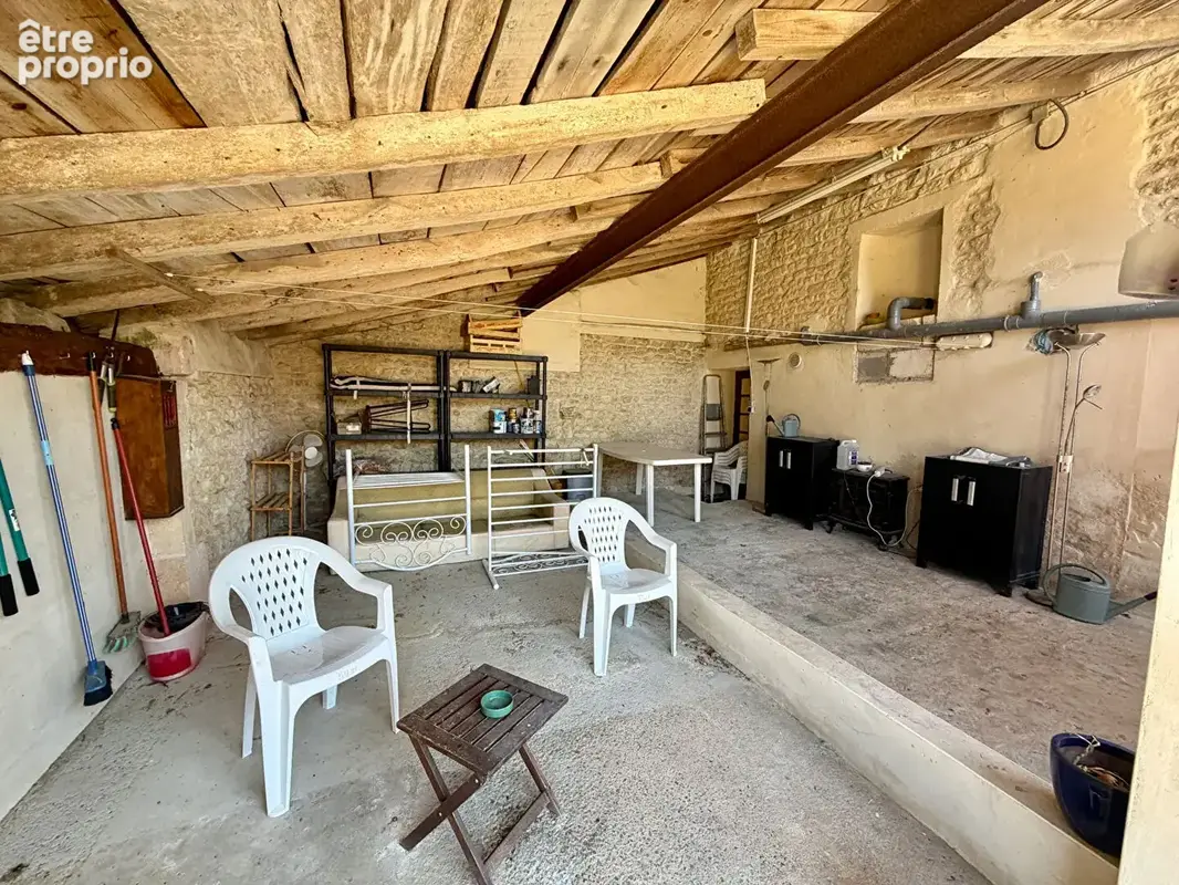 Maison ancienne dans un hameau moins de 2 minutes de Saint Denis du Pin avec commerces et école, 6km de Saint Jean d'Angély, gra - photo 13