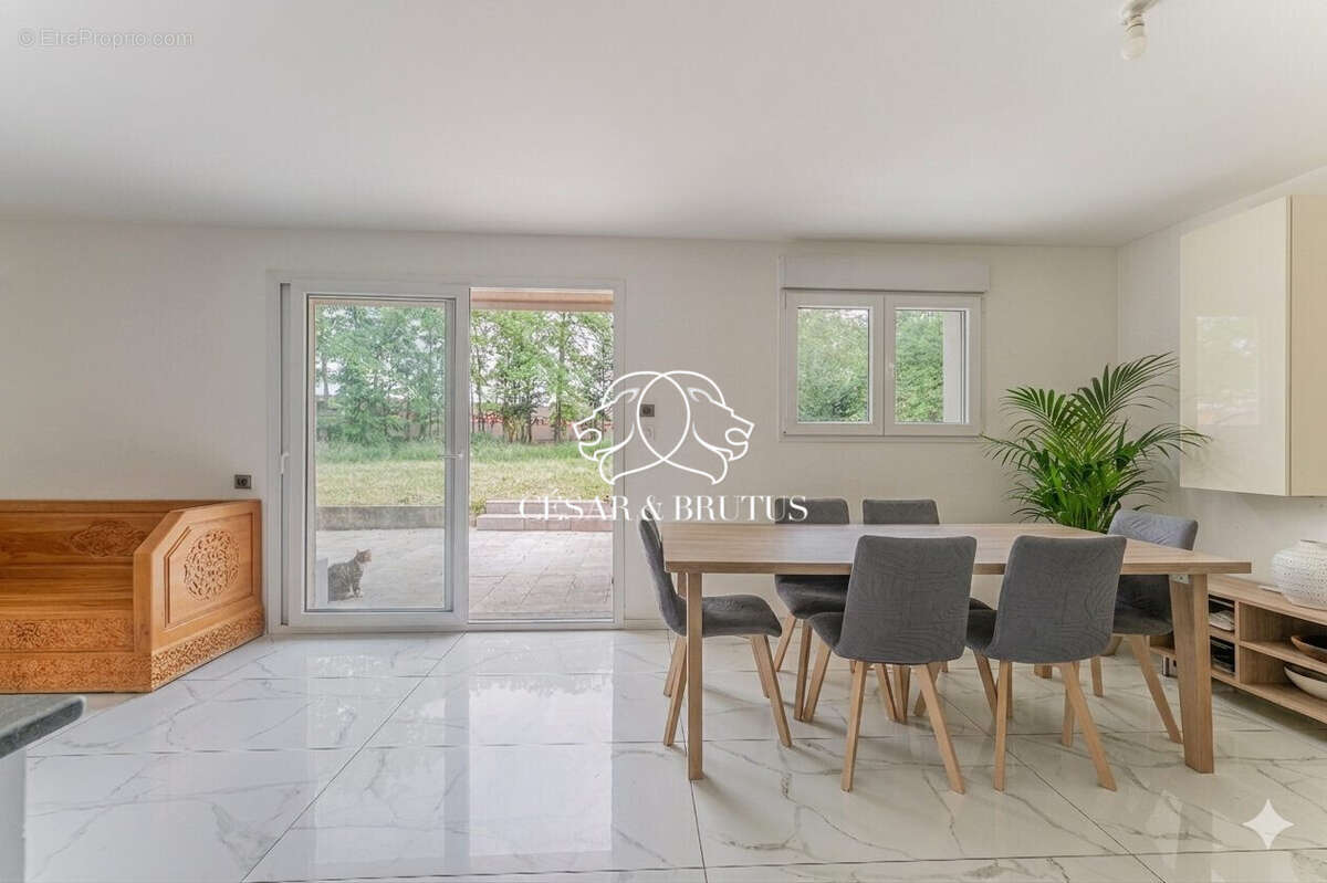 Maison 6 pièces 134 m² à vendre à Les Cheres (69380) - photo 4