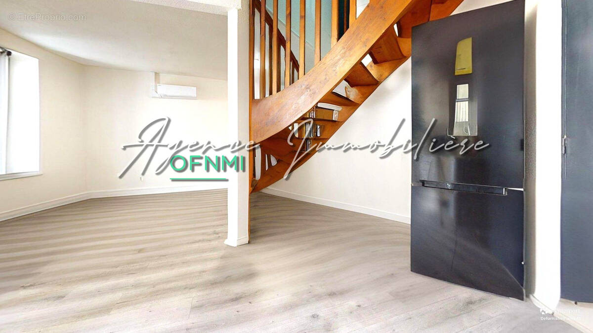 Appartement à SURY-LE-COMTAL