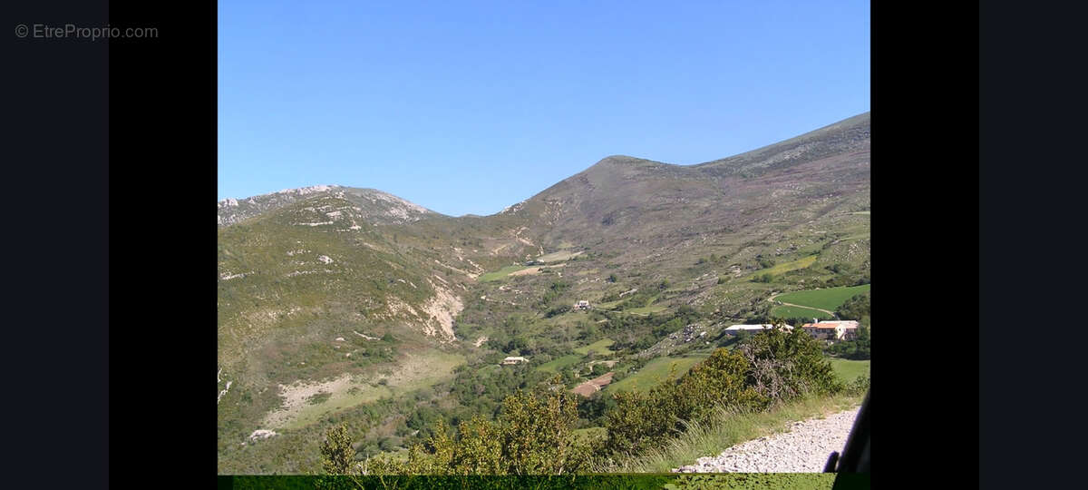 Terrain à CHAUDEBONNE